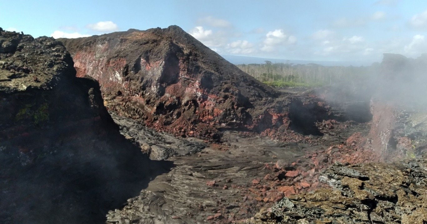 Fissure 8 Summit Hike