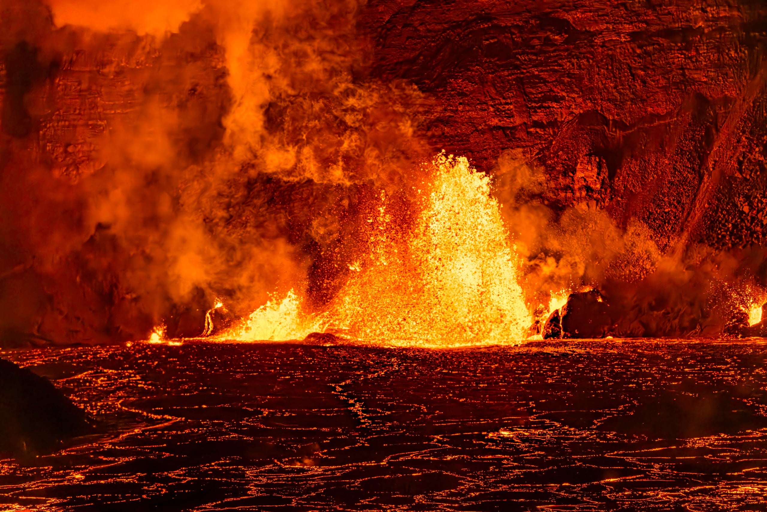 Volcanoes, Lava Tubes & Black Sand Beaches Adventures